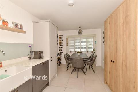 3 bedroom semi-detached house for sale, Wheel Mews, Ashford TN25