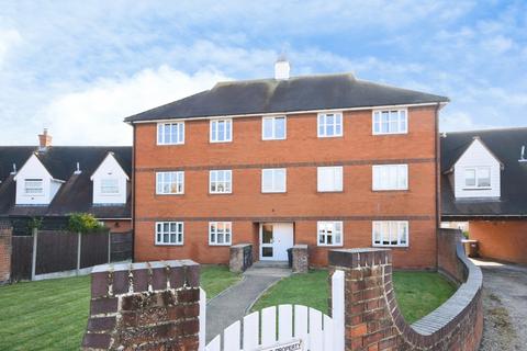 2 bedroom flat for sale, Gandalfs Ride, South Woodham Ferrers, Chelmsford, Essex, CM3