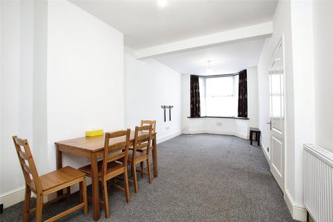2 bedroom terraced house for sale, Falcon Street, London, E13