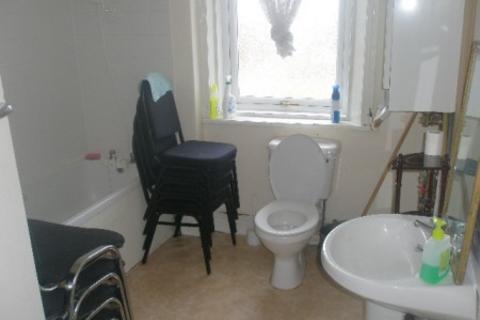 2 bedroom flat to rent, Hampstead Road, Newcastle upon Tyne, NE4 8TP