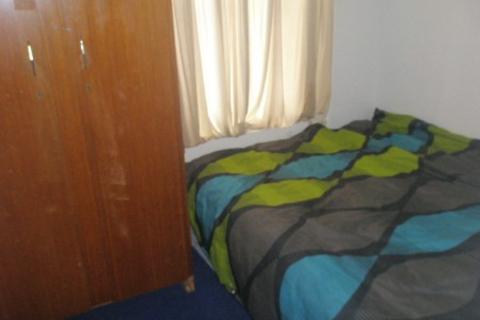 2 bedroom flat to rent, Hampstead Road, Newcastle upon Tyne, NE4 8TP