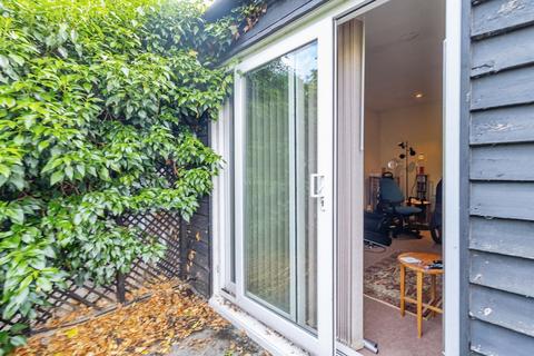 2 bedroom flat for sale, Campion, Great Linford, Milton Keynes, Buckinghamshire, MK14