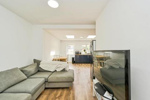 undefined, Sunray Avenue, Surbiton, KT5