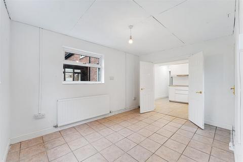 undefined, Church Row, Tarporley CW6