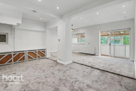5 bedroom semi-detached house for sale, Westbury Avenue, Southall