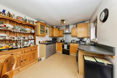 3 bedroom detached house for sale, Lon Y Plas, Carmarthen SA31