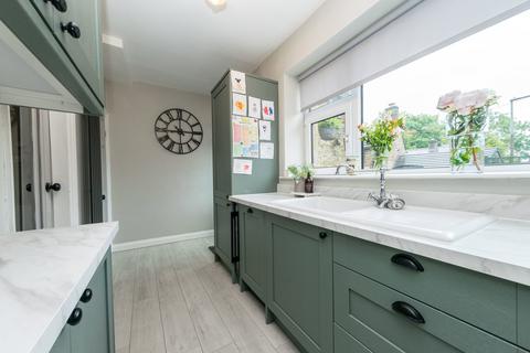 3 bedroom terraced house for sale, Cumberworth Road, Skelmanthorpe, HD8