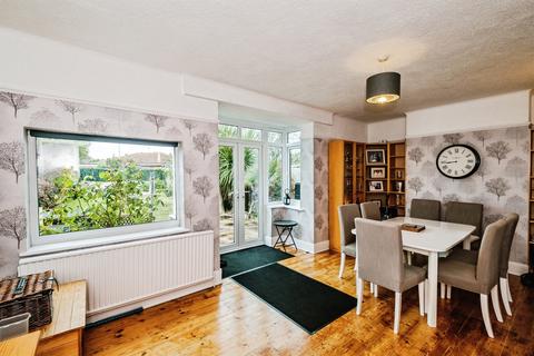 4 bedroom end of terrace house for sale, Seamill Park Crescent, Worthing