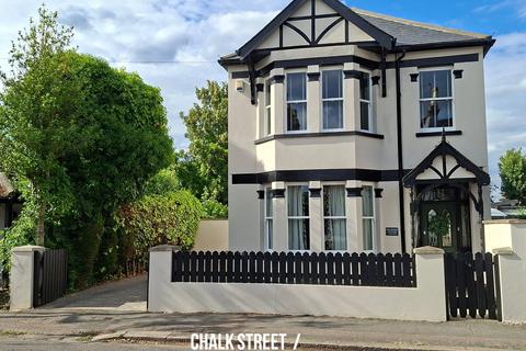 4 bedroom detached house for sale, Stanley Road, Hornchurch, RM12