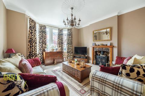 4 bedroom detached house for sale, Stanley Road, Hornchurch, RM12