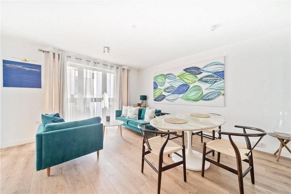 Open-plan living area, open plan living