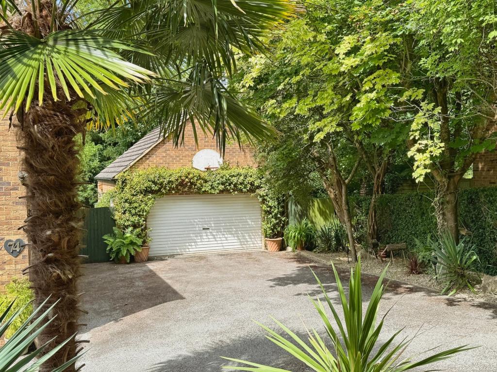 House exterior, garage