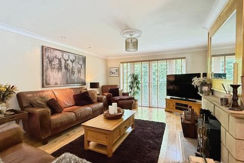 undefined, Mill Farm Drive, Stroud