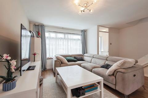 3 bedroom end of terrace house for sale, Eliot Road, Royston