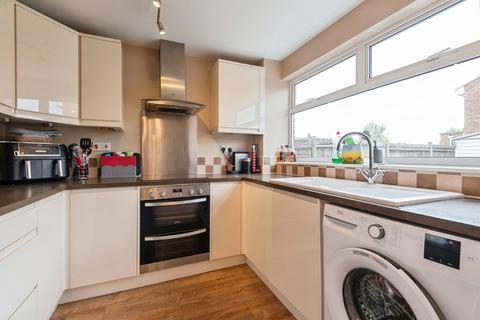 3 bedroom end of terrace house for sale, Eliot Road, Royston