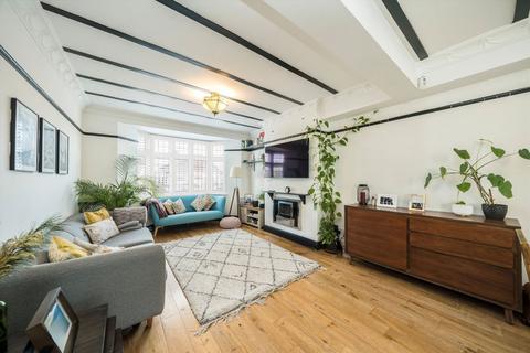 4 bedroom detached house for sale, Raeburn Avenue, Surbiton KT5