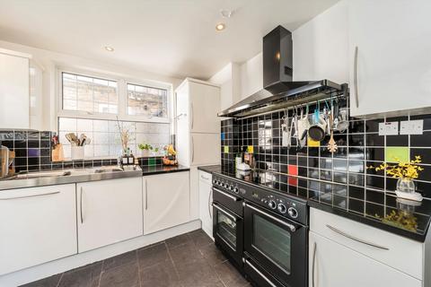 4 bedroom detached house for sale, Raeburn Avenue, Surbiton KT5