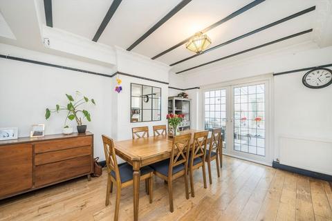 4 bedroom detached house for sale, Raeburn Avenue, Surbiton KT5