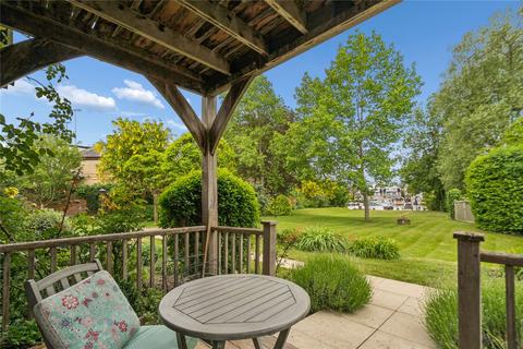 2 bedroom retirement property for sale, Remenham Row, Wargrave Road, Henley-on-Thames, Oxfordshire, RG9