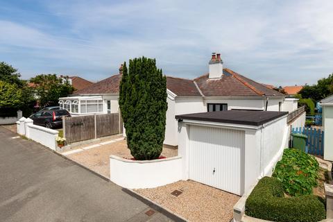 3 bedroom bungalow for sale, Chestnut Avenue, St Saviour JE2