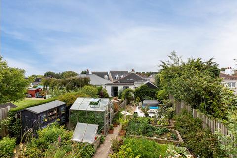 3 bedroom bungalow for sale, Chestnut Avenue, St Saviour JE2
