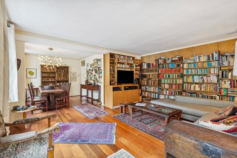 3 bedroom semi-detached house for sale, East Heath Road, London, NW3