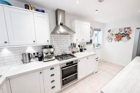 4 bedroom semi-detached house for sale, Page Place, St Albans