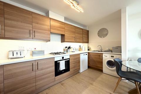 2 bedroom apartment for sale, Sandpiper House, Harbour Reach, Poole