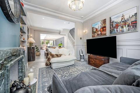 3 bedroom end of terrace house for sale, Dale Street, London W4