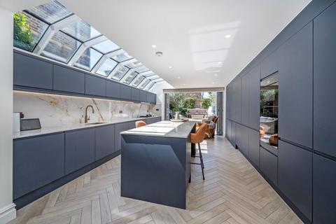 3 bedroom end of terrace house for sale, Dale Street, London W4