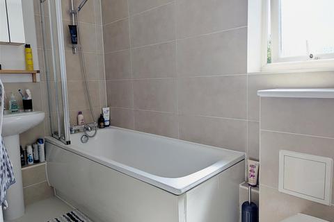 1 bedroom flat for sale, Lyon Court, High Street, Rochester, Kent, ME1