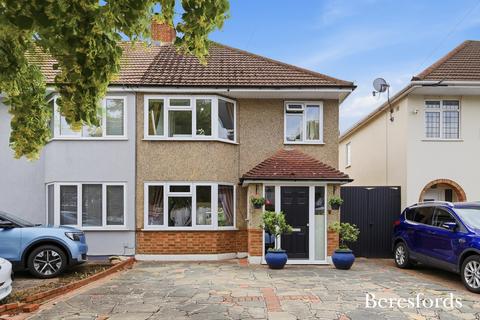 3 bedroom semi-detached house for sale, Nightingale Avenue, Upminster, RM14