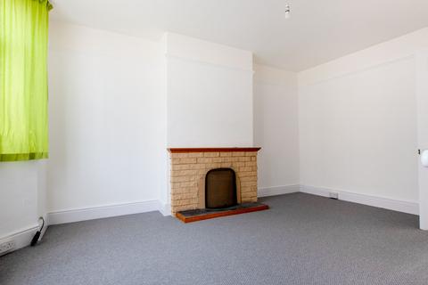 2 bedroom terraced house to rent, Mill Road, Wellingborough, NN8