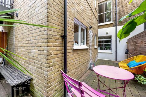 1 bedroom flat for sale, Ainsworth Road, LONDON E9