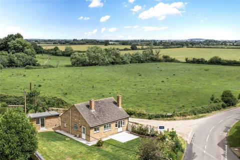 2 bedroom bungalow for sale, North Street, Islip, Kidlington, Oxfordshire, OX5