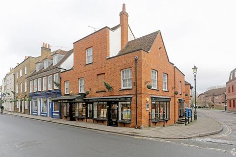 Retail property (high street) to rent, 31-33 High St Windsor SL4 6AX