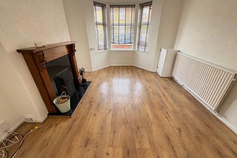 3 bedroom terraced house to rent, Holbrook Street, HEANOR, DE75