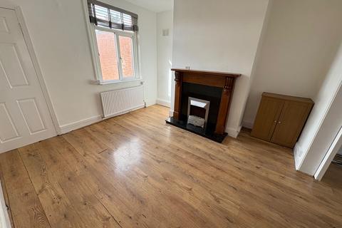 3 bedroom terraced house to rent, Holbrook Street, HEANOR, DE75