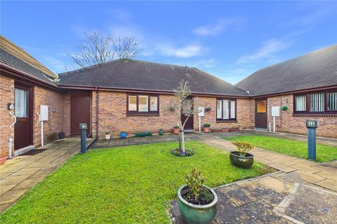 2 bedroom bungalow for sale, Pond Farm Close, Northampton NN5