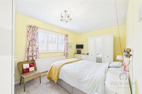 2 bedroom bungalow for sale, Pond Farm Close, Northampton NN5