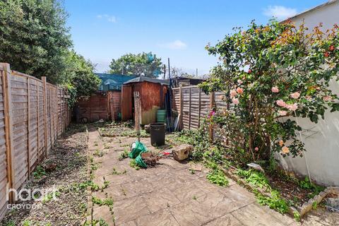 undefined, Howley Road, CROYDON