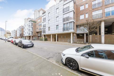 2 bedroom flat to rent, Hamburg House, Portsmouth, PO1