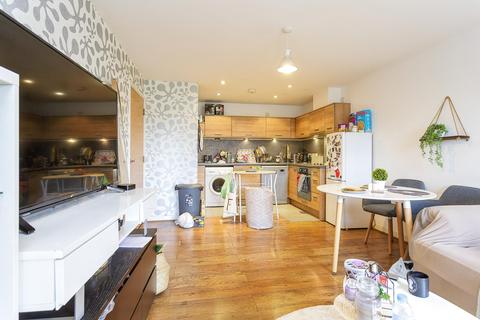 2 bedroom flat to rent, Hamburg House, Portsmouth, PO1