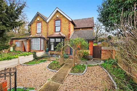 Gore Farm Cottage, Gore Road, Darenth, Kent, DA2