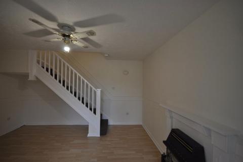 2 bedroom house to rent, Moor Street, Brierley Hill