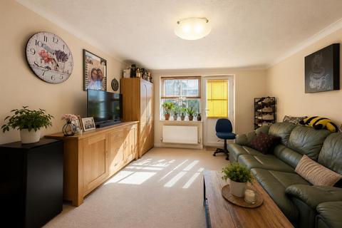 2 bedroom end of terrace house for sale, Chestnut Drive, Ely CB7