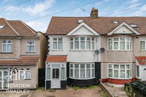 4 bedroom end of terrace house for sale, Selwyn Avenue, Ilford, IG3