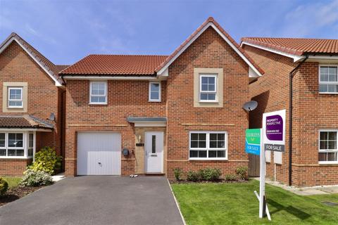 4 bedroom detached house for sale, Airedale Drive, Brough