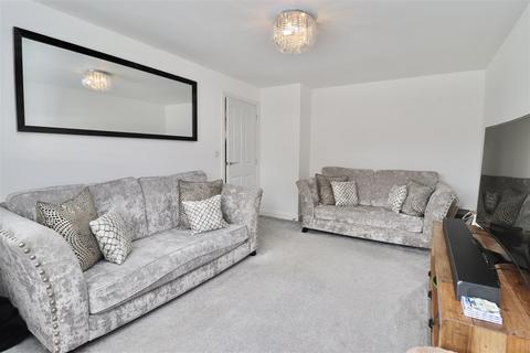 4 bedroom detached house for sale, Airedale Drive, Brough