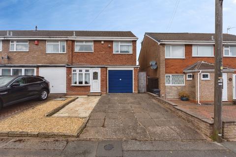 3 bedroom end of terrace house for sale, Pinewood Drive, BIRMINGHAM